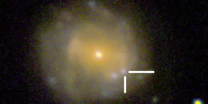 Die AT2018cow brach in oder in der Nähe einer Galaxie namens CGCG 137-068 aus. Die AT2018cow brach in oder in der Nähe einer Galaxie namens CGCG 137