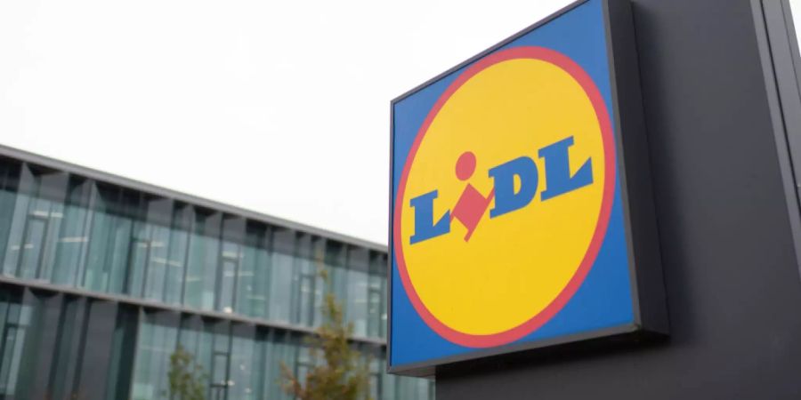 Logo am neuen Lidl Hauptsitz in Weinfelden.