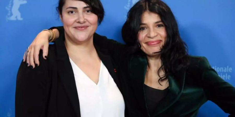 Schauspielerin Zorica Nusheva (l), und Regisseurin Teona Strugar Mitevska, beim Photocall ihres Films «God exists, Her Name is Petrunya». Foto: Christoph Soeder