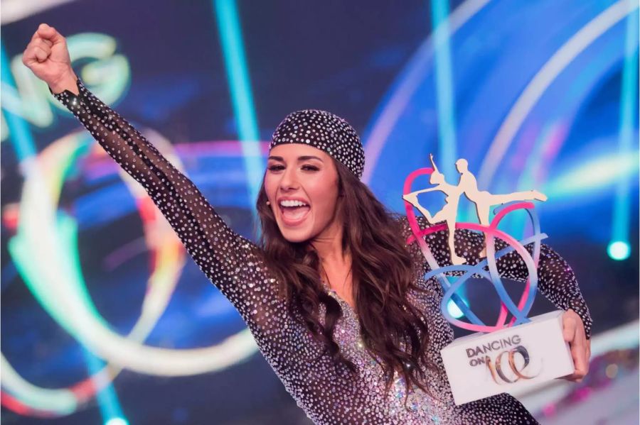 Sarah Lombardi freut sich über ihren Sieg bei «Dancing on Ice».