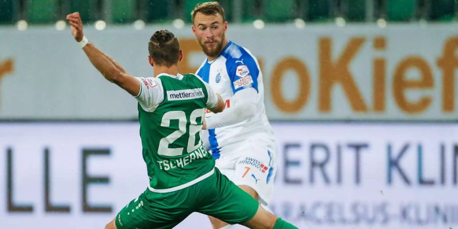 Rúnar Sigurjónsson (rechts) spielt ab sofort für St. Gallen.