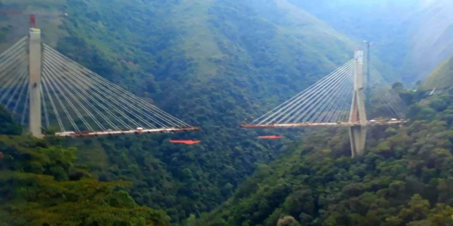 Die Brücke hätte in zwei Monaten eröffnet werden sollen.