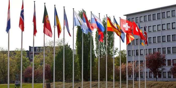 Die FIFA und der Europarat haben auf Spitzenebene über Menschenrechte im WM-Gastgeberland Katar gesprochen. Die FIFA und der Europarat haben auf Spitzenebene über Menschenrechte im WM-Gastgeberland Katar gesprochen.