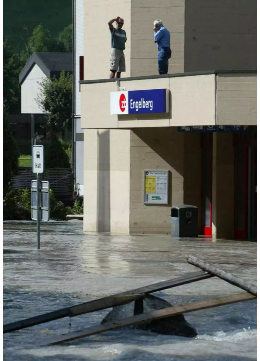 Der Bahnhof in Engelberg OW stand völlig unter Wasser.