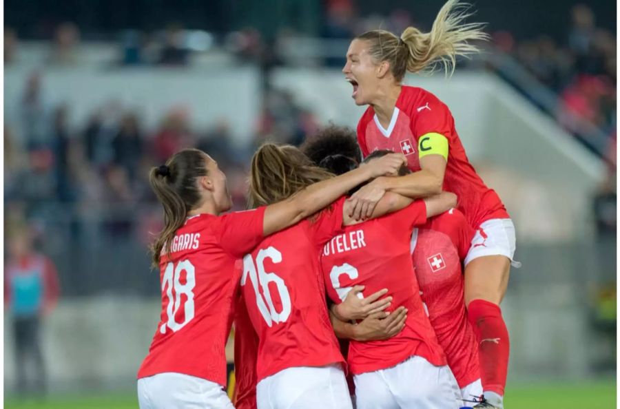 Die Frauen-Nati kann sich durch die Playoffs für die Uefa EM 2022 qualifizieren.