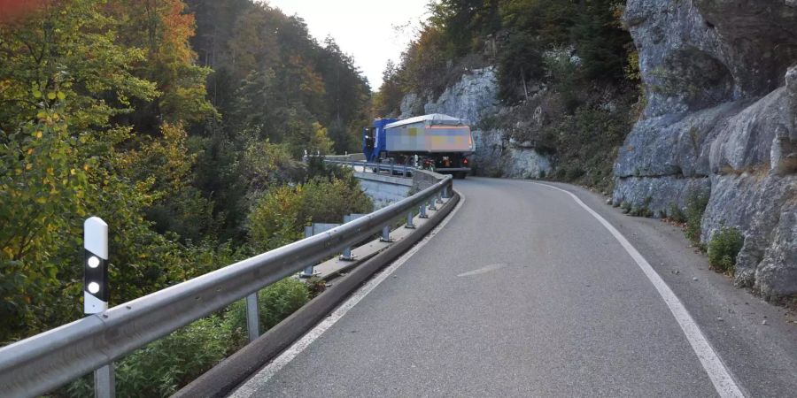 Der Velofahrer verletzte sich beim Unfall nur leicht - Kapo Solothurn