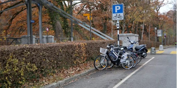 Veloparkplatz (Symbolbild) Veloparkplatz (Symbolbild)
