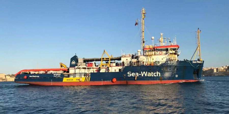 Die Sea-Watch 3 fährt wieder auf dem Meer.