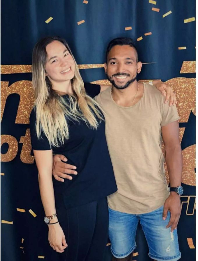 Nathanya und ihr Freund Juan sind seit drei Monaten zusammen. Das Finale schaut er in der Schweiz im TV. Nathanya und ihr Freund Juan sind seit drei Monaten zusammen. Das Finale schaut er in der Schweiz im TV.