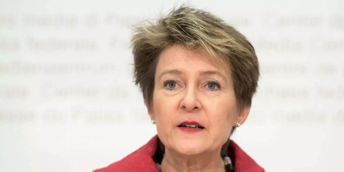 Simonetta Sommaruga, Vorsteherin des Eidgenössischen Departements für Umwelt, Verkehr, Energie und Kommunikation der Schweiz. Sommaruga