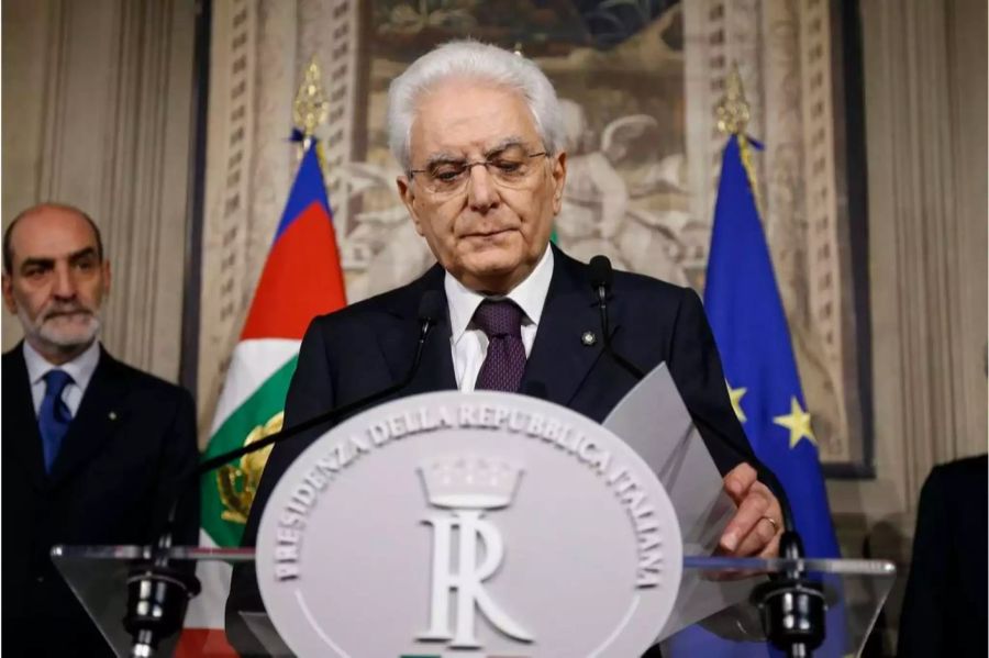 Das Vorgehen von Präsident Sergio Mattarella wird als undemokratisch kritisiert.