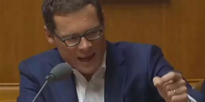 Ist es Wahltaktik? - SVP macht Nationalrats-Debatte zum Zirkus!