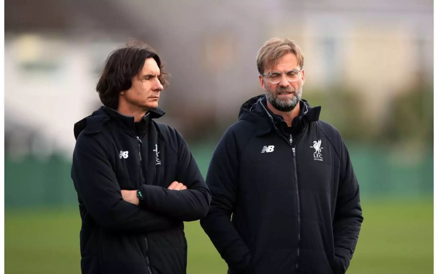 Nach der 5:2-Gala in der Champions League gegen Rom muss Liverpool einen Rückschlag in Kauf nehmen: Gegen Abstiegskandidat Stoke gibts nur ein 0:0. Und: Jetzt hat Trainer Jürgen Klopp auch noch Zoff mit seinem langjährigen Assistenten Zeljko Buvac. Konsequenz: Buvac nimmt bis Ende Saison eine Auszeit.