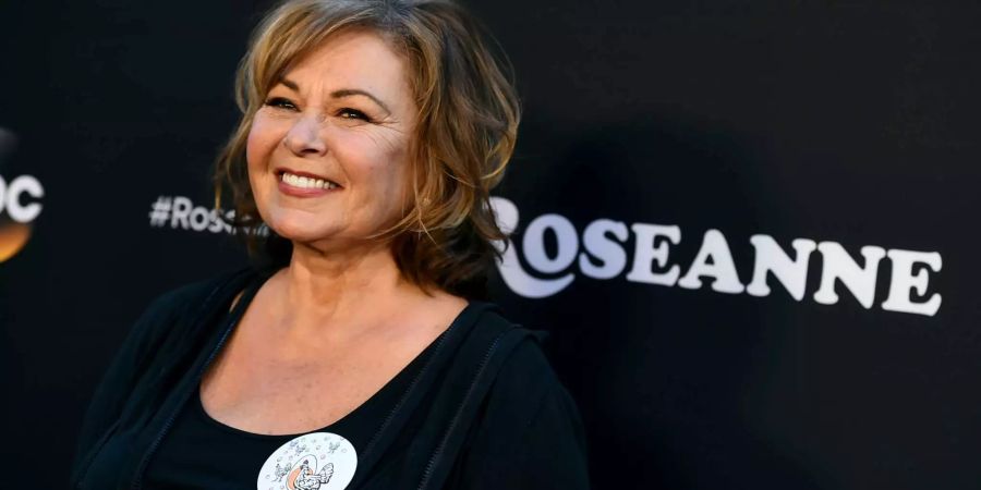 Roseanne Barr ist bekannte Trump-Unterstützerin und fiel immer wieder mit negativen Tweets auf – nun ging sie einen Schritt zu weit.