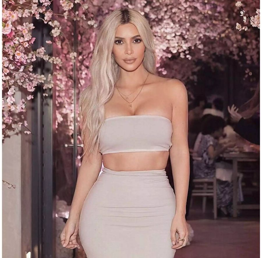 Erfand den Look: Kim steht auf Pastellfarben und wasserstoffblonde Haare.