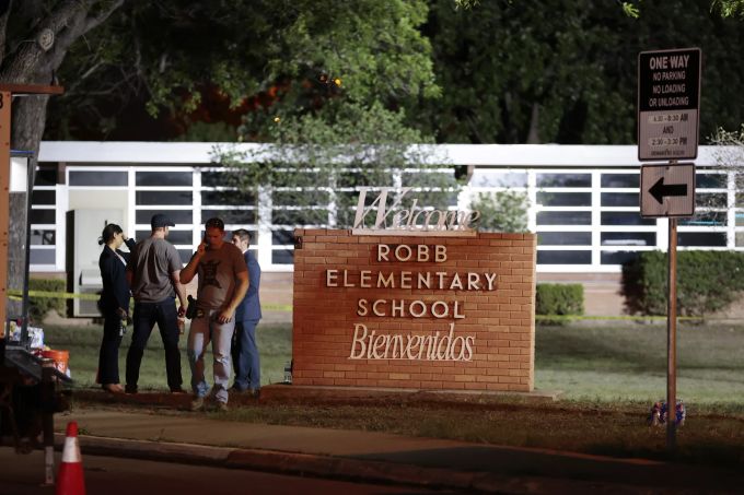 Das Schulmassaker ereignete sich an der Robb Elementary School in Uvalde, Texas. Robb Elementary School shooting in Texas