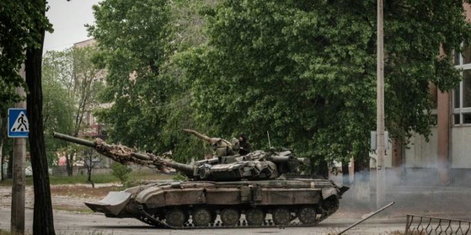 Ukrainischer Panzer im Osten der Ukraine während dem Ukraine-Krieg. Ukraine-Krieg