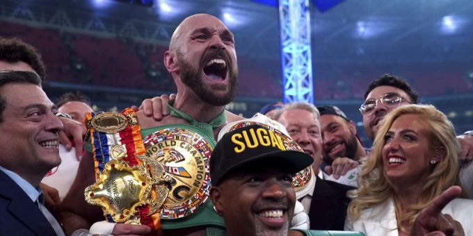 Mit Rolls-Royce! - Box-Weltmeister Fury nach Titel-Kampf bei McDonald's
