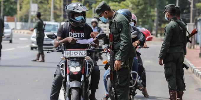 Sri Lanka: Das Verteidigungsministerium hat die Sicherheitskräfte in Sri Lanka angewiesen, auf Menschen zu schiessen. Sri Lanka