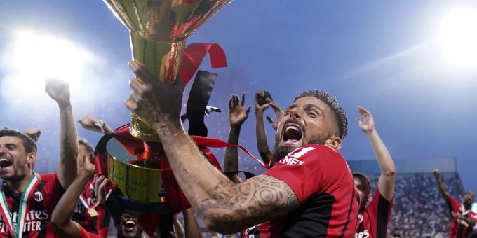 Die AC Mailand feiert ihren ersten Titel in der italienischen Serie A seit elf Jahren. ac mailand