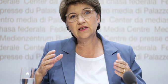 Verteidigungsministerin Viola Amherd bei einer Medienkonferenz Mitte April zum Thema Cyberabwehr. (Archivbild) Verteidigungsministerin Viola Amherd bei einer Medienkonferenz Mitte April zum Thema Cyberabwehr. (Archivbild)