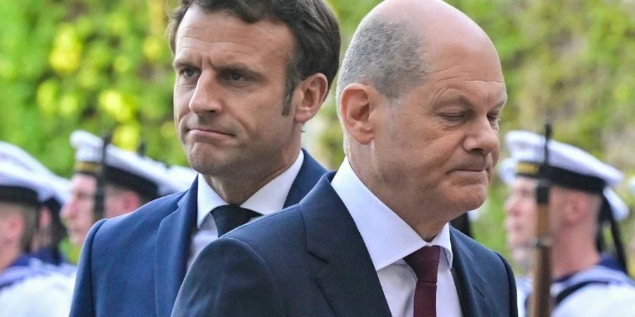 Emmanuel Macron und Olaf Scholz (SPD)