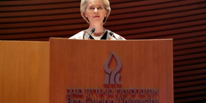 Ursula von der Leyen bei ihrer Rede in Be'er Scheva EU