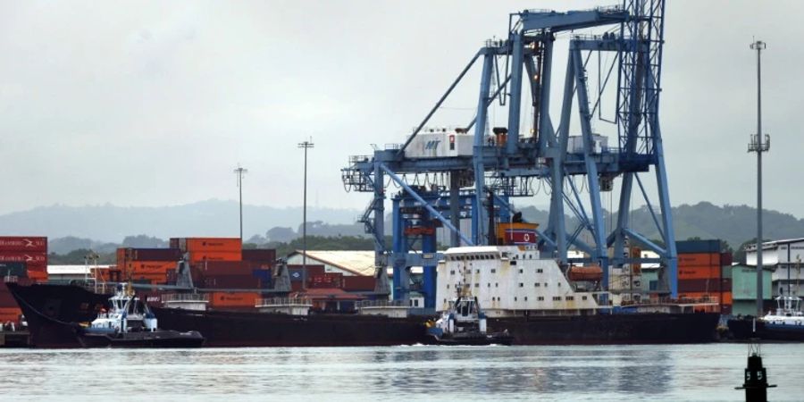 Container im Hafen von Manzanillo
