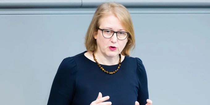 Lisa Paus der Grünen ist deutsche Familienministerin. Bündnis 90/Die Grünen