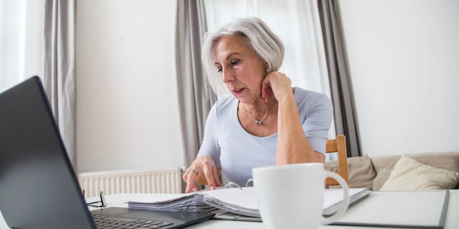 Im Juli sind die Renten so stark gestiegen wie seit Jahrzehnten nicht mehr. Viele Rentner fragen sich seither: Muss ich nun eine Steuererklärung abgeben?