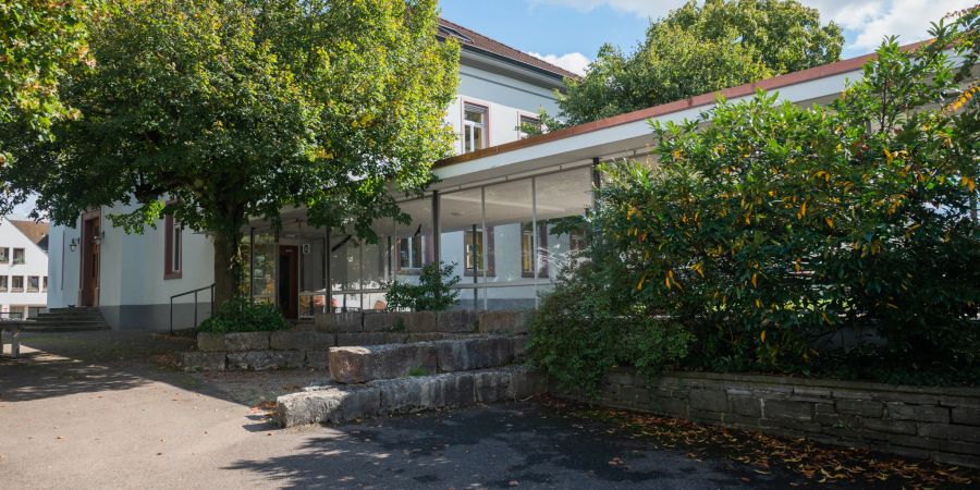 Dsa Schulhaus Dorf in Kaiseraugst.