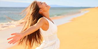 Frau am Strand