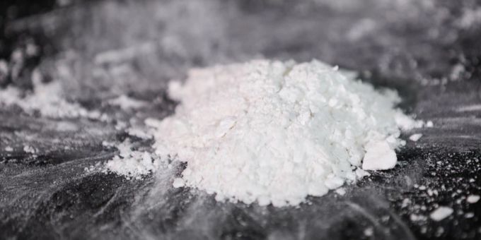 Prügel - Kokser dreht nach Beziehungsout komplett durch!