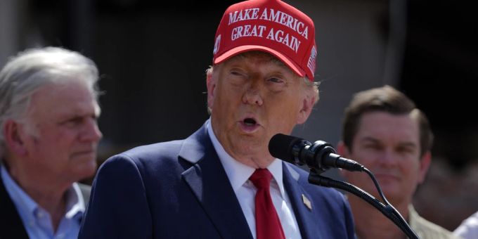 Donald Trump kündigte an, das TV-Duell live auf seiner Plattform «Truth Social» zu begleiten. (Archivbild) Donald Trump TV