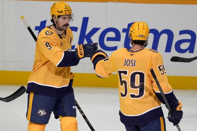 Die Nashville Predators um Roman Josi haben in dieser Saison nicht viel Grund zum Jubeln. Avalanche Predators Hockey