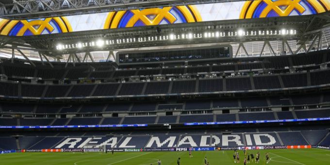 Das umgebaute Bernabeu könnte bald Austragungsort eines Showmatchs von Roger Federer und Rafael Nadal werden. Roger Federer