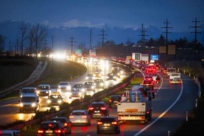 Der Autobahnausbau als Mittel gegen Stau? Das Volk lehnt die Idee ab. Autobahnausbau