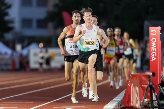 Der Langstreckenläufer und Olympiateilnehmer Jonas Raess ernährt sich seit einigen Jahren vegan und erzielt damit Top-Resultate. Im Bild: Raess bei den Schweizer Leichtathletik-Meisterschaften 2024. Vegan Jonas Raess