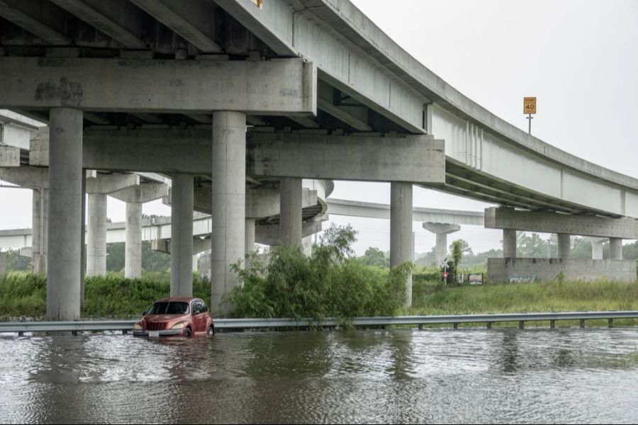 «Debby» setzt Land unter