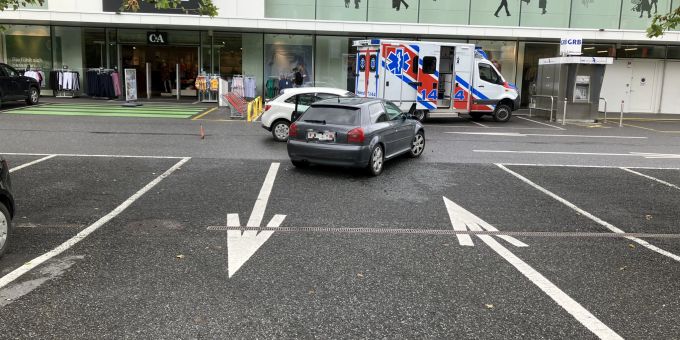 In Näfels GL - Unfall wegen unvorsichtiger Fahrweise