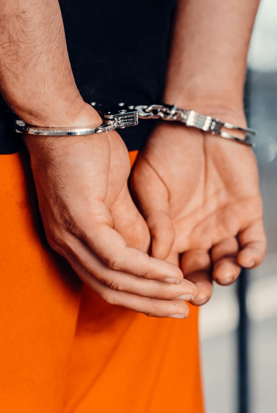 Der 19-Jährige sitzt nun hinter Gittern – die Kaution wurde auf 7500 Dollar festgesetzt. (Symbolbild)