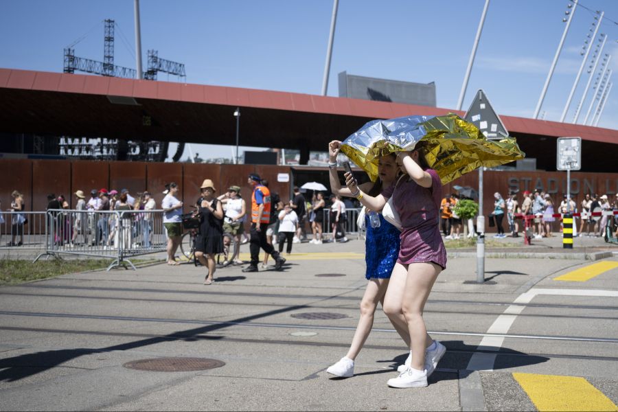 Auch, als Taylor Swift in Zürich war, zog es mehr Leute als sonst zum Bundesasylzentrum.