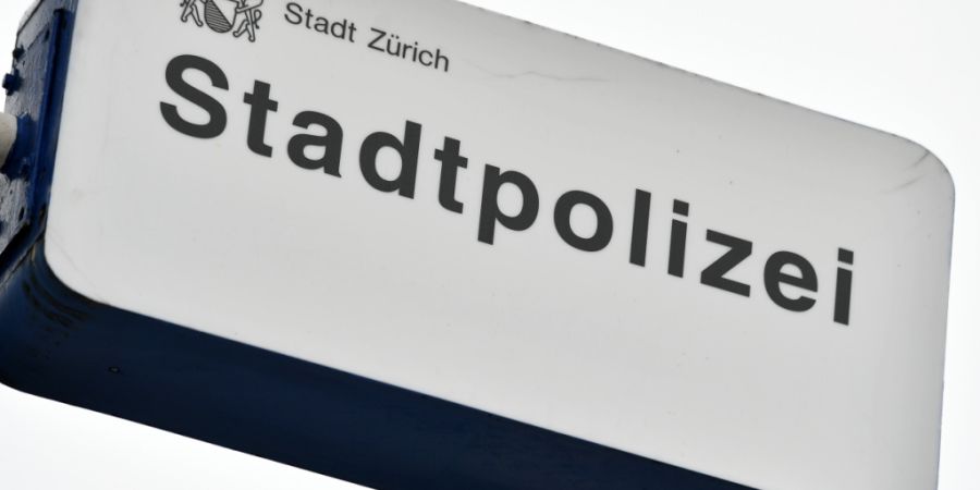 Die Zürcher Stadtpolizei ermittelt weiterhin im Fall einer älteren Frau, die Ende November verletzt aufgefunden wurde. Sie starb am 20. Dezember im Spital. (Symbolbild)
