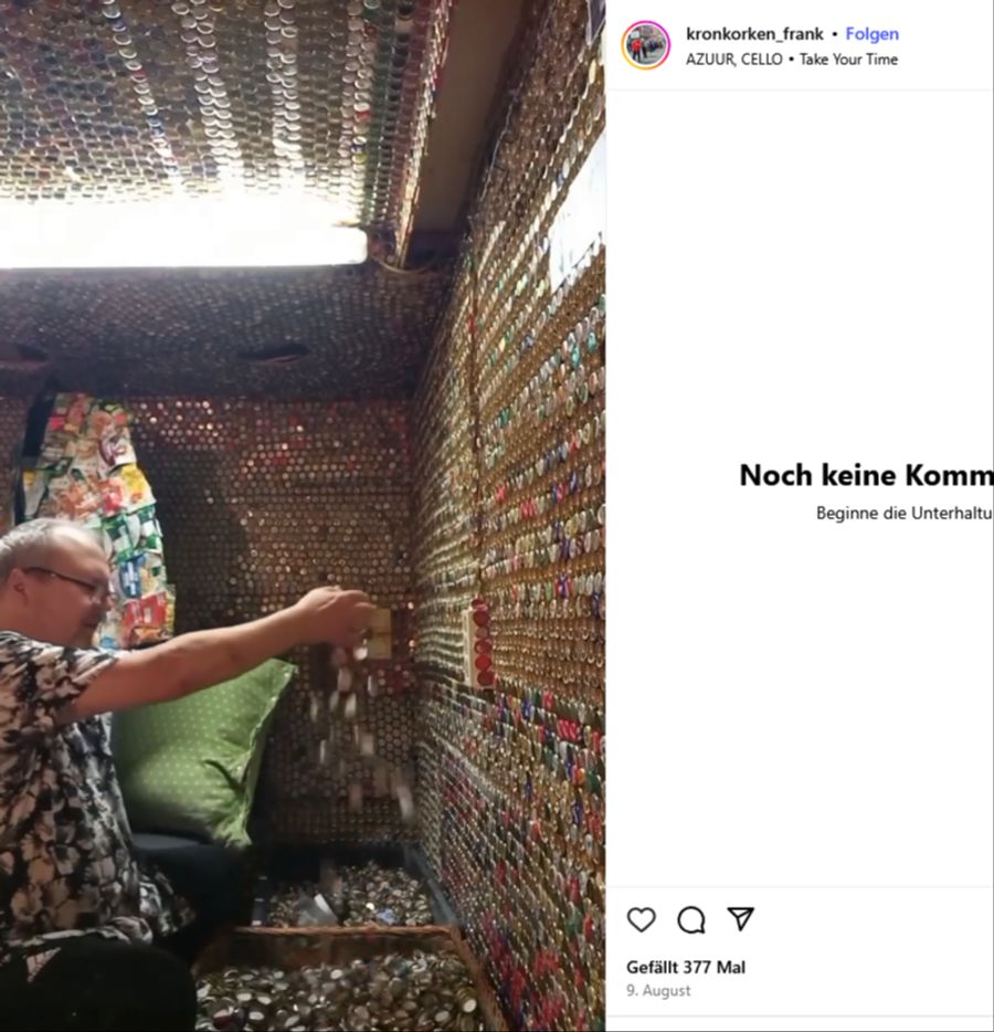 Der Frührentner mit einer frischen Ladung Kronkorken.