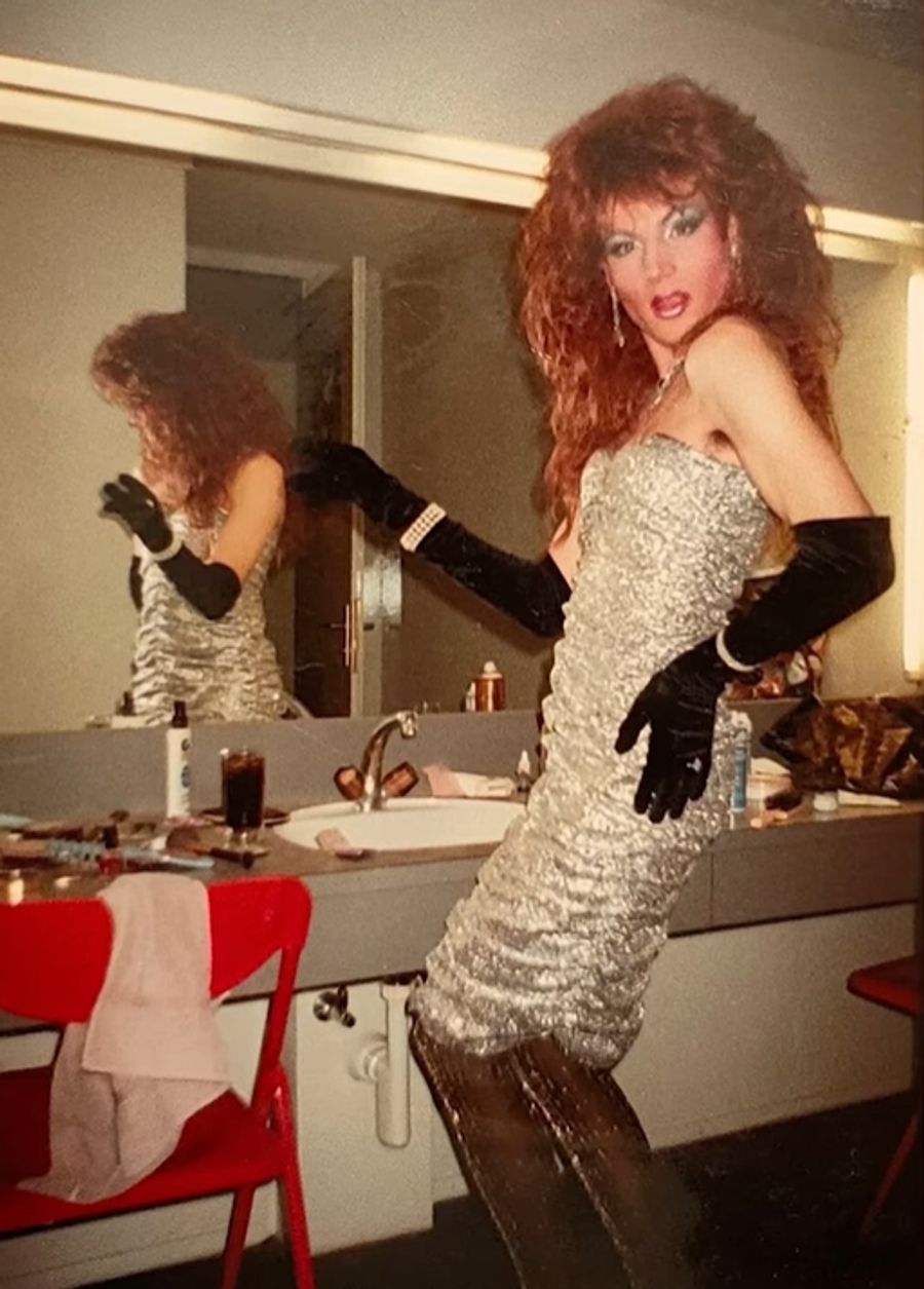 Vor ihrer Transition verwandelte sich Brönimann abends jeweils in eine Dragqueen.