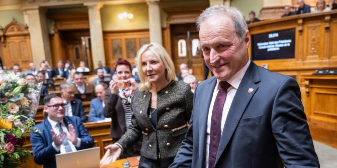 Pierre-Andre Page (rechts) und Fraktionskollegin Celine Amaudruz