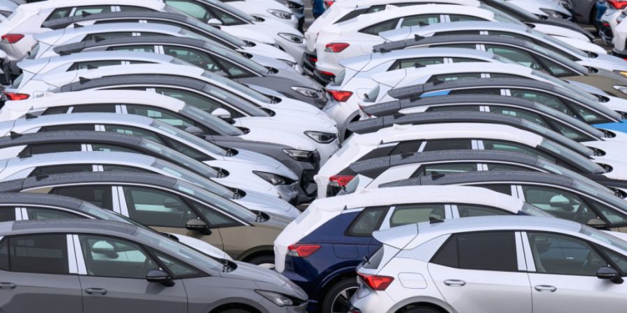 Die EU-Kommission will eine Rücknahme des sogenannten Verbrenner-Aus vorschlagen. (Archivbild)