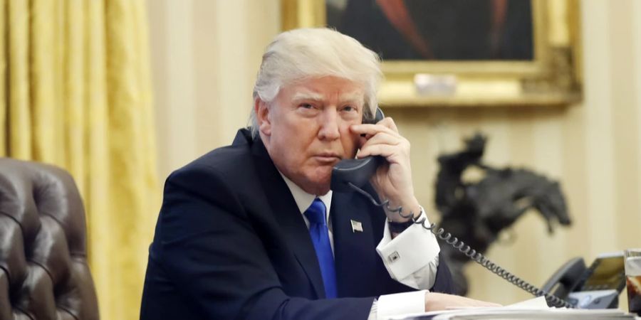 Donald Trump am Telefon