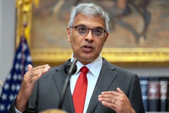 Jay Bhattacharya kritiker corona