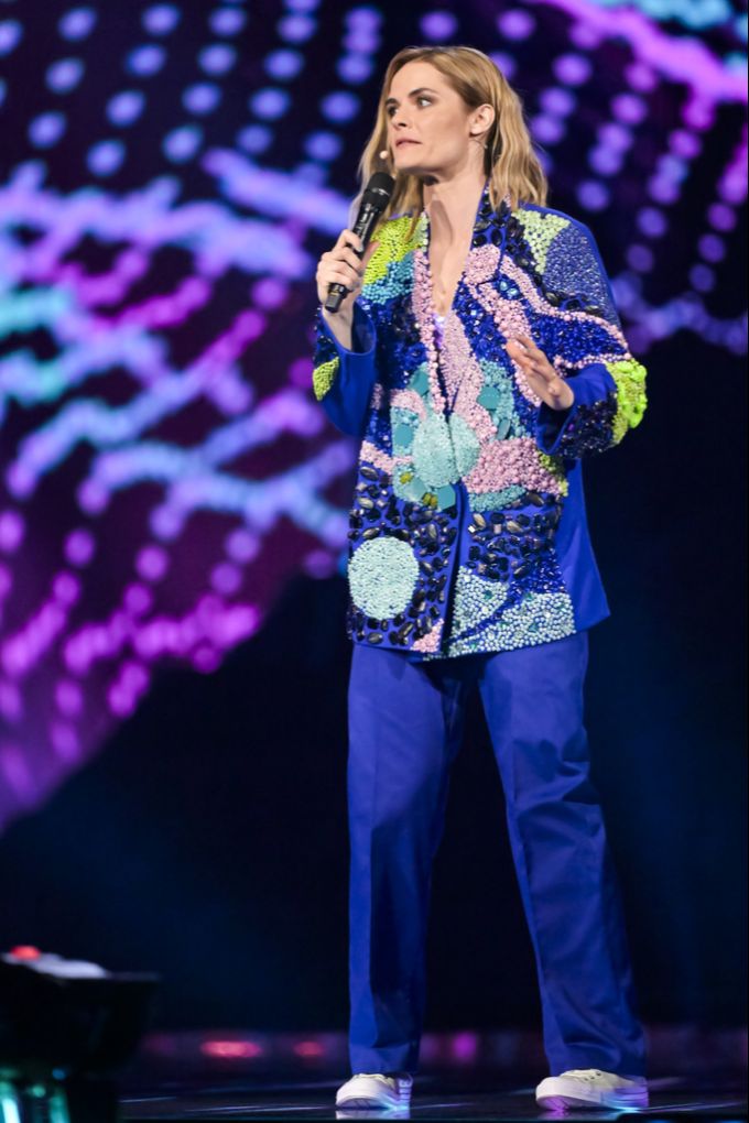 Hazel Brugger ist derzeit auf der ESC-Bühne in Basel zu sehen. Hazel brugger
